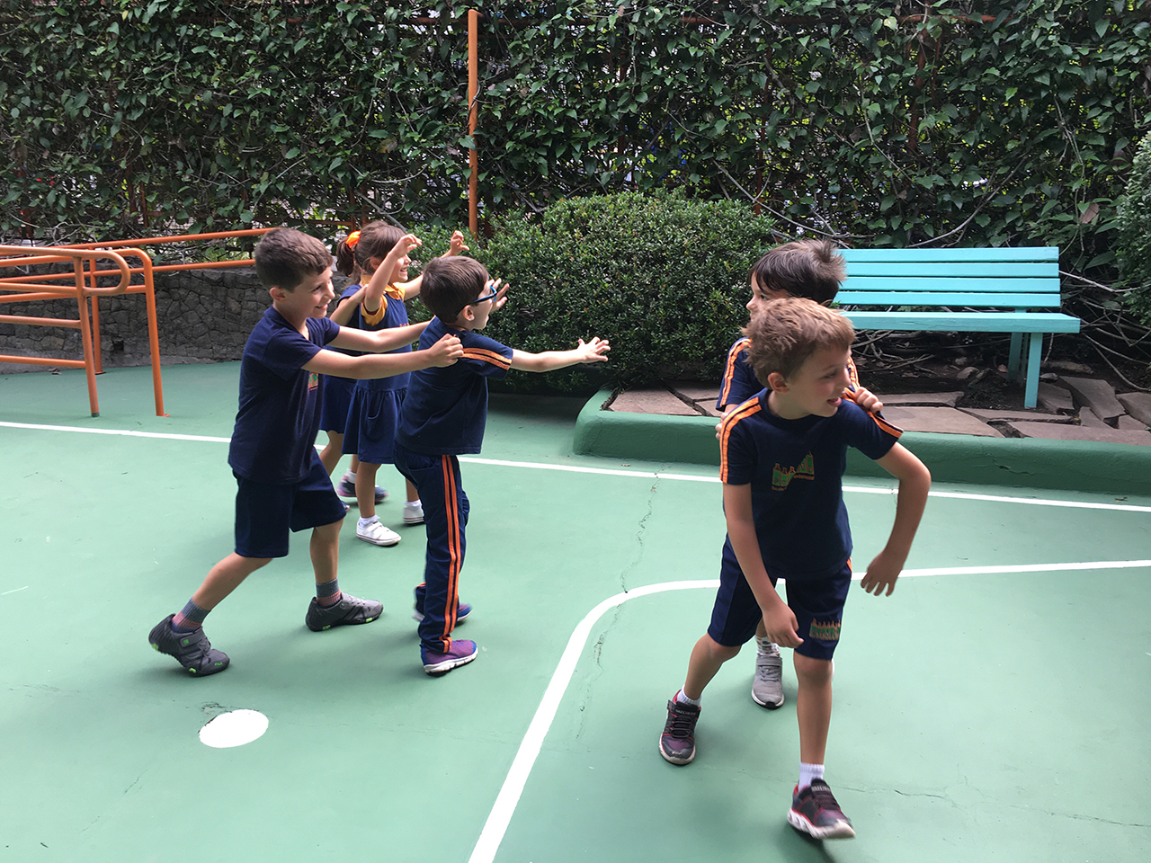 G5 – Educação Física – Pega-pega e Robô - Escola Projeto